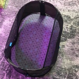 Munchkin Brica Fold N' Go Travel Bassinet, Grey